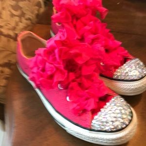 Women’s Fuchsia Converse - Gently Used
